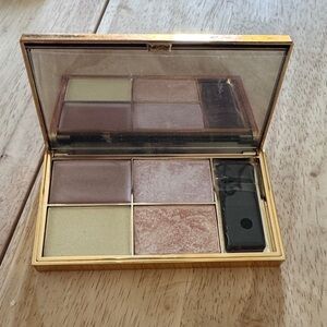 Sleek makeup Highlighter Palette with Gold and Pink Tones